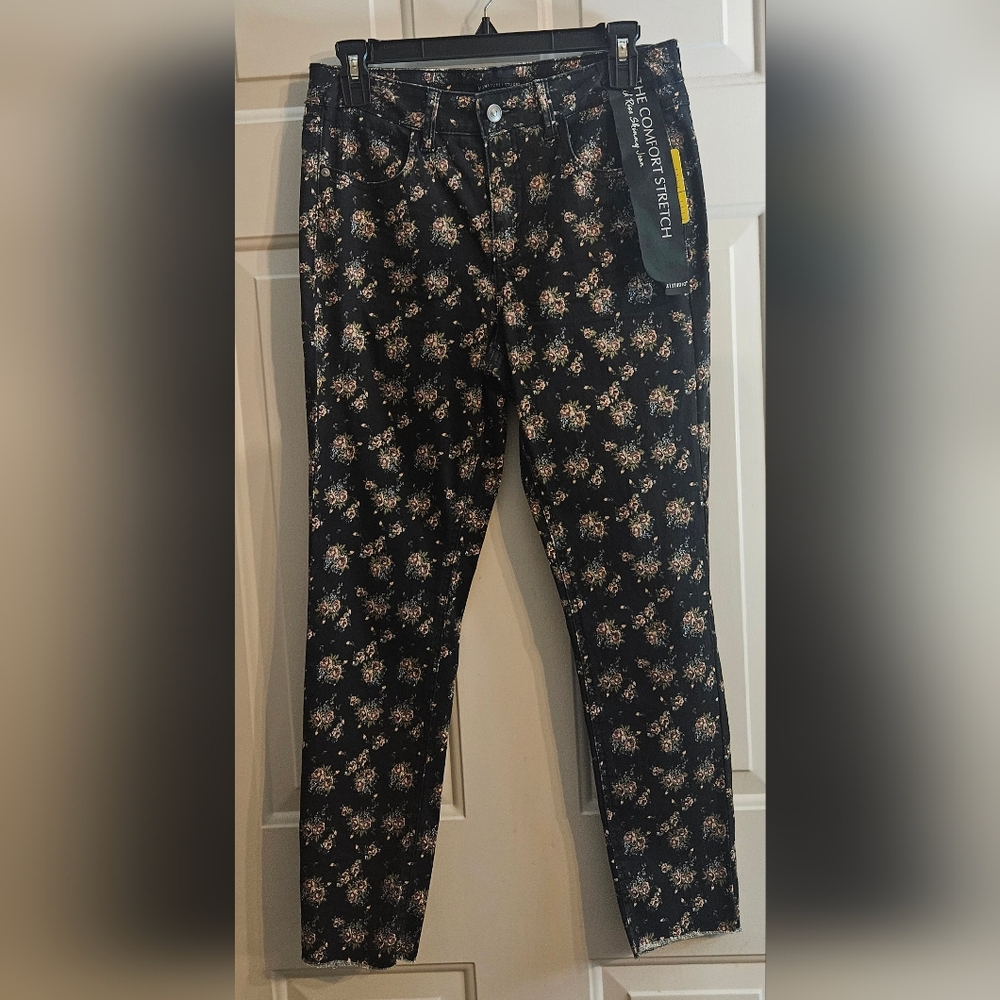 Signature Studio Floral Print Women Jeans - Black